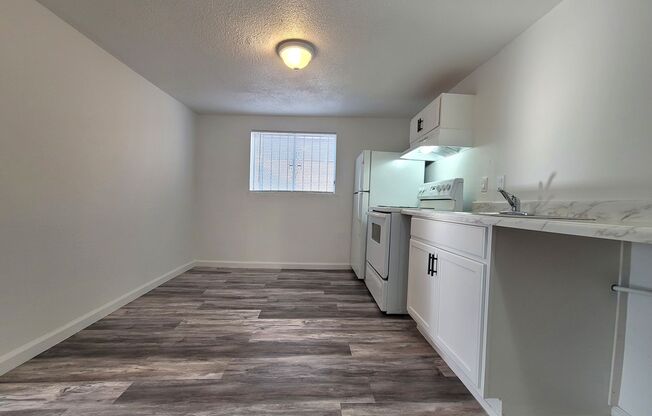 Studio, 1 bath, 600 sqft, $725