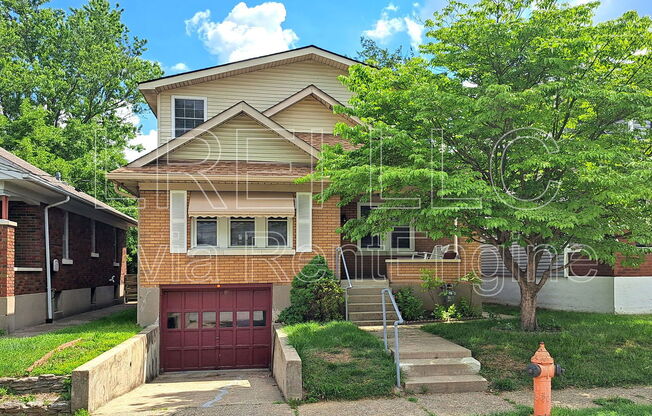 2347 LANSDOWNE AVE