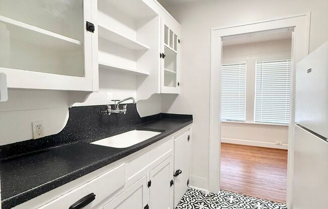 1 bed, 1 bath, $1,095, Unit B2615