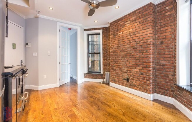 3 W 103 ST
