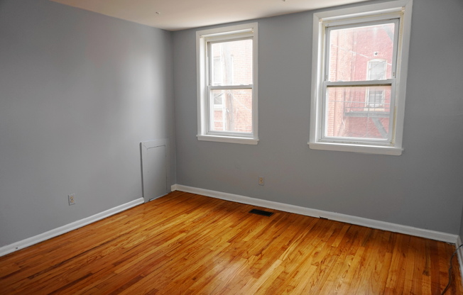 1 bed, 1 bath, $899, Unit 2nd Flr