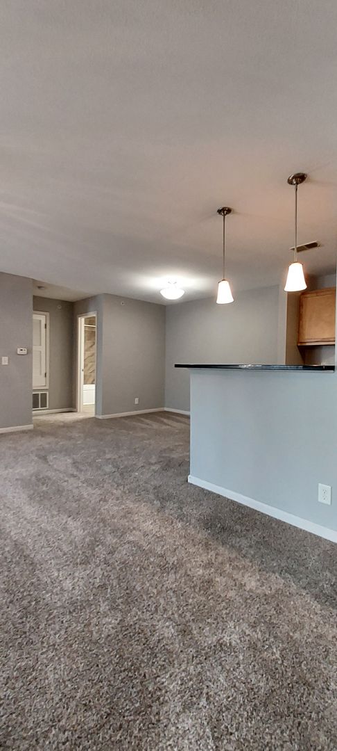 2 beds, 2 baths, 1,142 sqft, $1,360, Unit 31-202