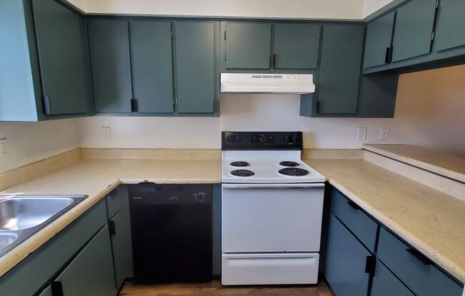 2 beds, 2 baths, 950 sqft, $1,449, Unit 315