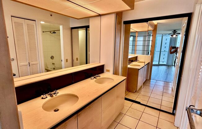 2 beds, 2 baths, $3,450, Unit # 2005