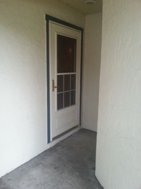 3 Bedroom 2 Bath Duplex in Winter Park For RENT!