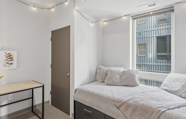 3 beds, 2 baths, 1,015 sqft, $2,355, Unit 206