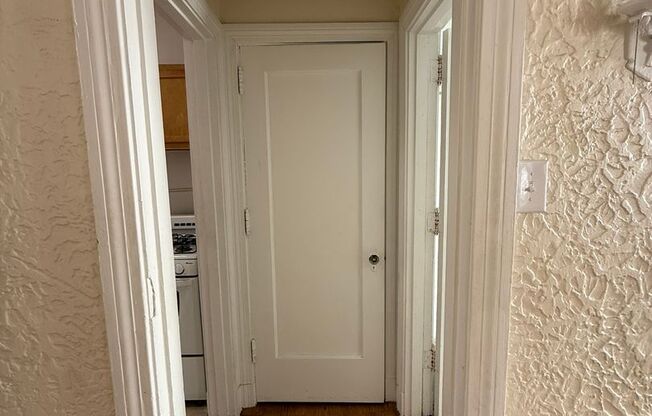 Studio, 1 bath, 308 sqft, $1,175, Unit Bayard Manor 206