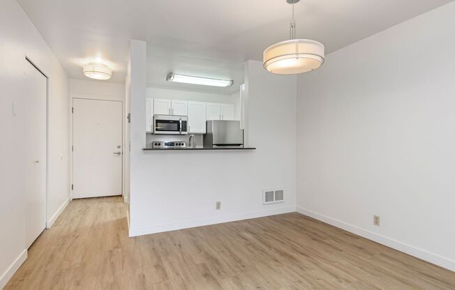 1 bed, 1 bath, 610 sqft, $1,625