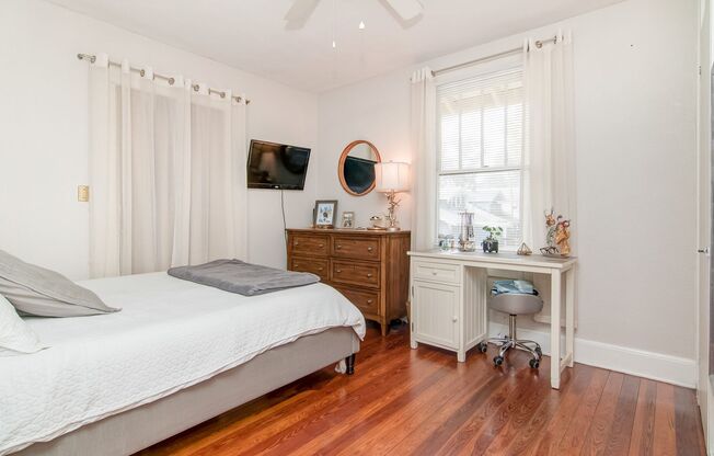 Charming 1bed/1bath Condo for rent in the Eola Heights neighborhood of Downtown Orlando!
