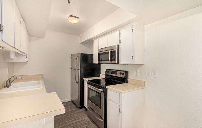 1 bed, 1 bath, $1,385, Unit # 156