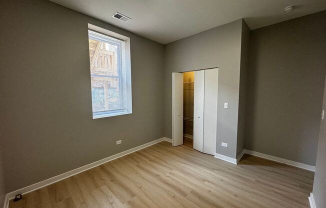 2 beds, 1 bath, $1,850, Unit 4007 #D