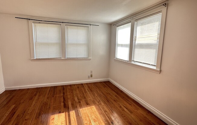 2 beds, 2 baths, 1,000 sqft, $2,200, Unit 3