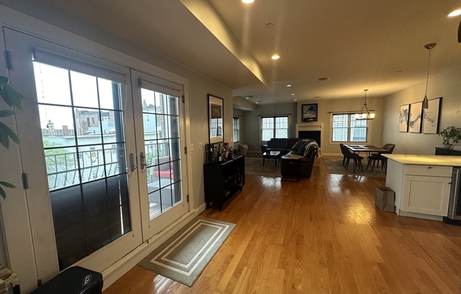 345 W BROADWAY ST