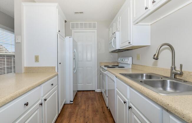 2 beds, 2.5 baths, 1,327 sqft, $1,795