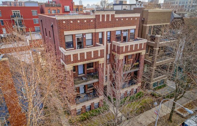 3229-31 N. Kenmore Ave.