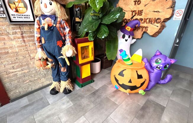 2 beds, 1 bath, 1,150 sqft, $2,595, Unit 1432-309