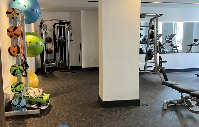 35 ALT LEXINGTON AVE