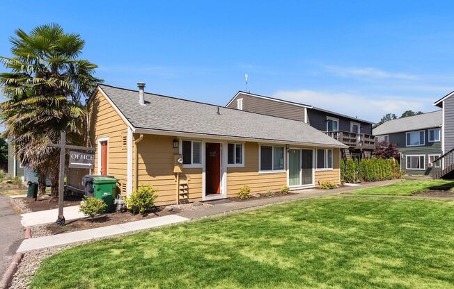 2 beds, 1 bath, 890 sqft, $1,455, Unit 22