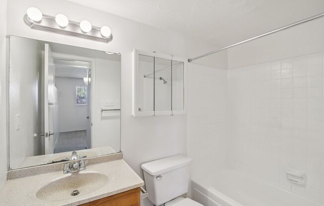 1 bed, 1 bath, 450 sqft, $850