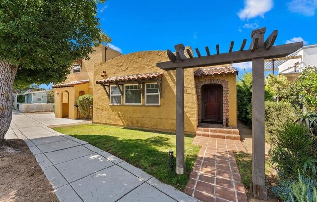 3560 64 SYDNEY PL