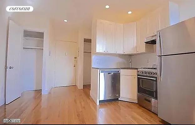 492 11 ST