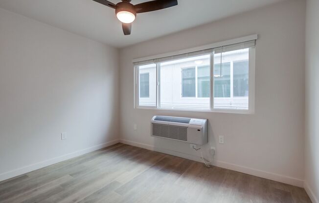 3 beds, 2 baths, 955 sqft, $3,795, Unit 4840-4