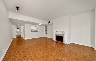 1 bed, 1.5 baths, 767 sqft, $4,000, Unit 212