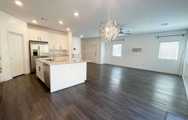 7035 DENIO IS ST
