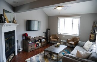 Stunning 1 Bdrm Condo in the Heart of Downtown, Steps to Pearl Street  Avail 8/1 move in