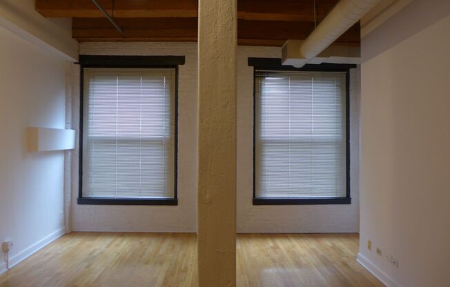 1 bed, 1 bath, 825 sqft, $1,950, Unit 503