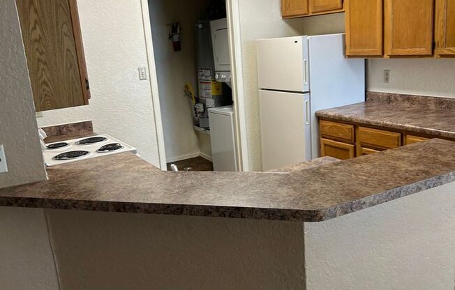 2 beds, 2 baths, 957 sqft, $1,015, Unit 70