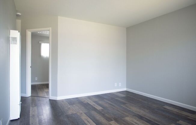 1 bed, 1 bath, 453 sqft, $1,925, Unit 035