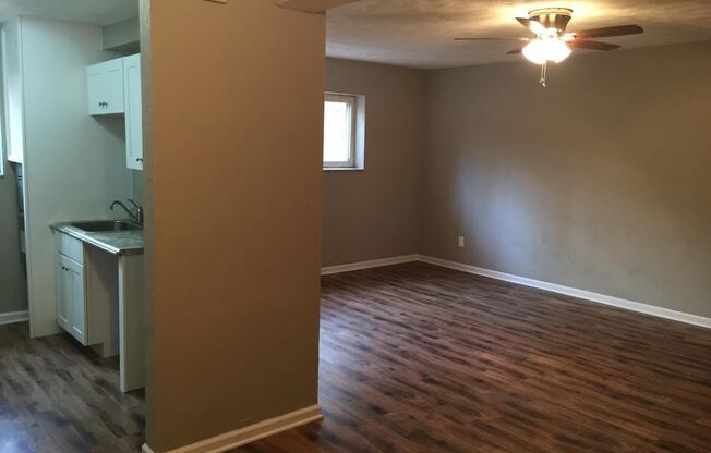 1 bed, 1 bath, 755 sqft, $925, Unit 19