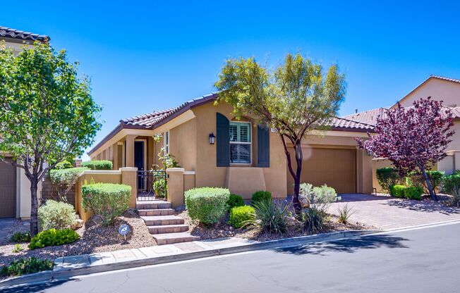 Single-Story Living with Modern Finishes – Available Furnished or Unfurnished