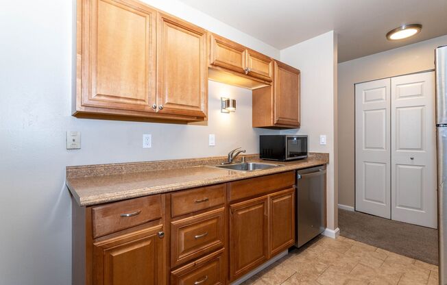 2 beds, 1.5 baths, 1,080 sqft, $2,495, Unit B101