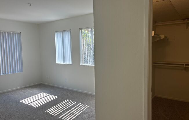 2 beds, 2 baths, 1,007 sqft, $3,480, Unit F-214