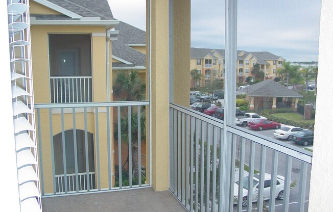 6265 Contessa Dr.#304 Great, 3/2 3rd floor condo