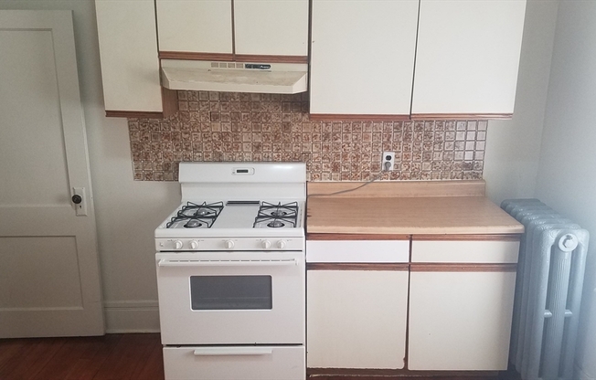 2 beds, 1 bath, $2,150, Unit 1