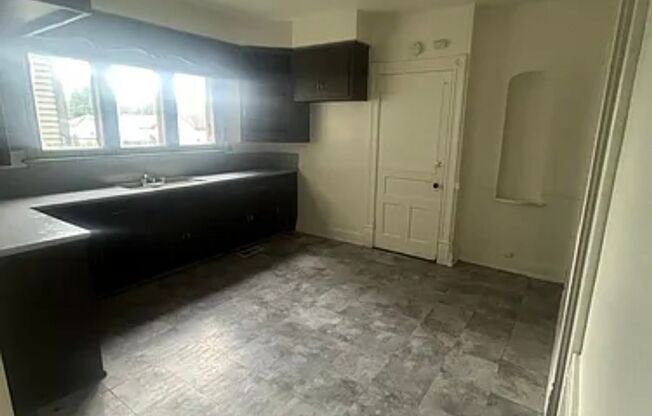 Spacious 3BR Lower Duplex Rental