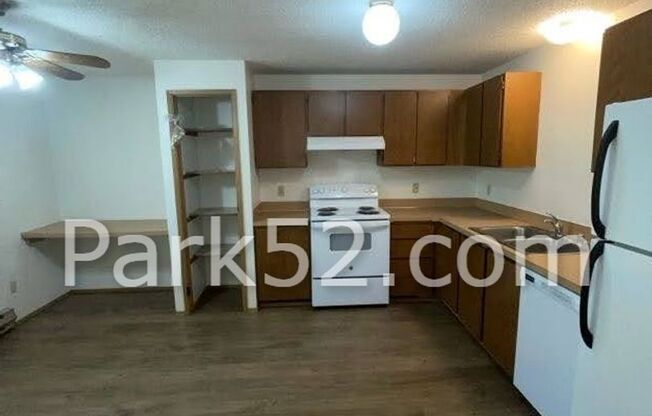 2 beds, 1 bath, $1,450