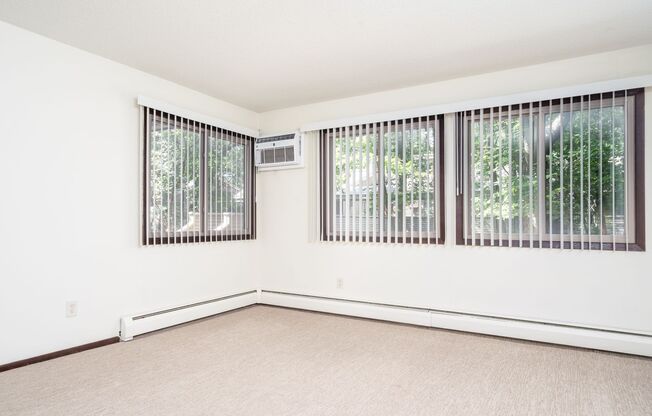 2 beds, 1 bath, 996 sqft, $1,495, Unit 335-E