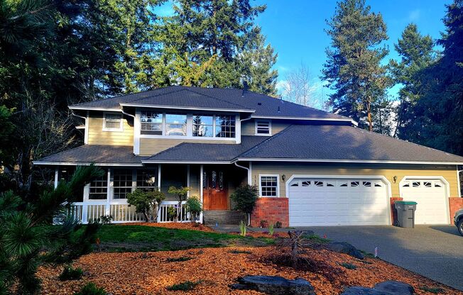 Stunning 4bd centrally located in desirable Ridgetop area