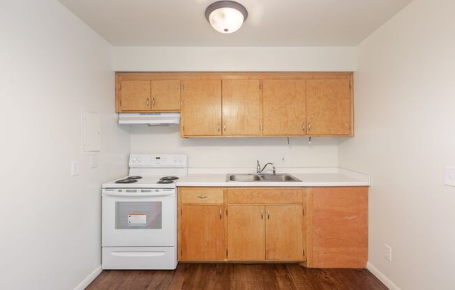1 bed, 1 bath, 740 sqft, $1,025, Unit 305