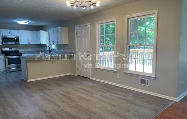 4 beds, 2.5 baths, 2,959 sqft, $2,695