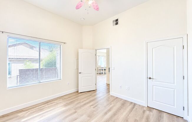 2 beds, 2 baths, $1,450, Unit # 1924