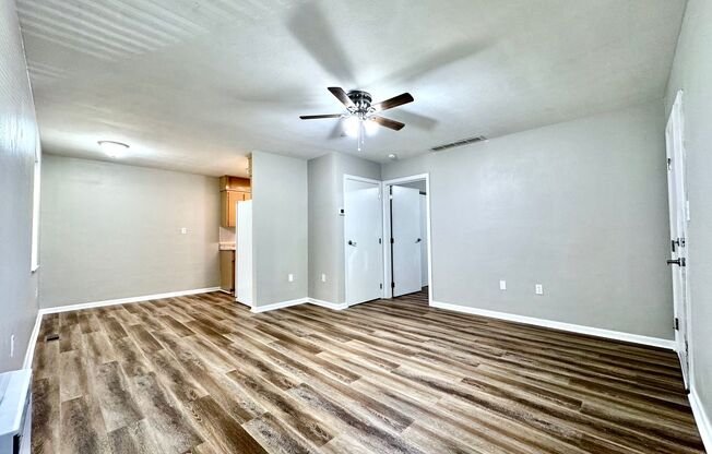 1 bed, 1 bath, 900 sqft, $795, Unit 1274 Highland, Unit A