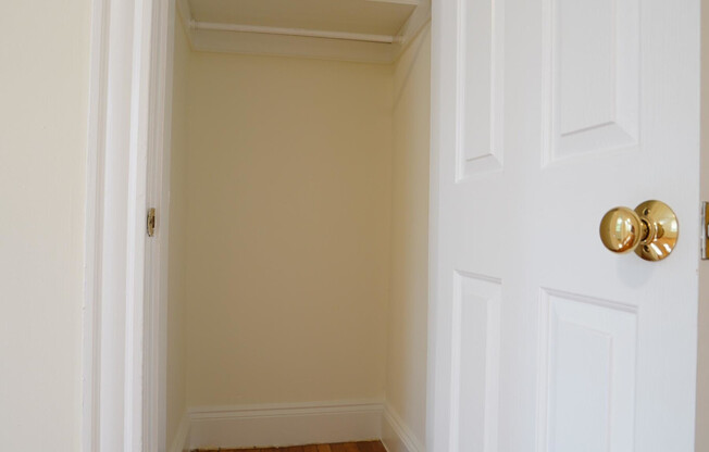 14 ORKNEY RD