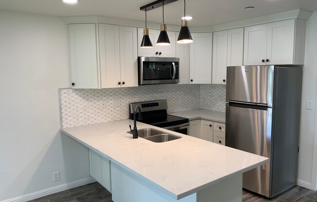 Los Caballeros Clubhouse #1301