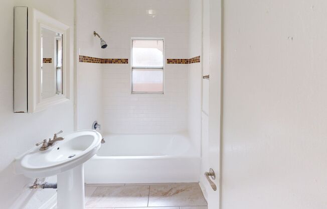 Studio, 1 bath, 400 sqft, $1,650, Unit 520-303