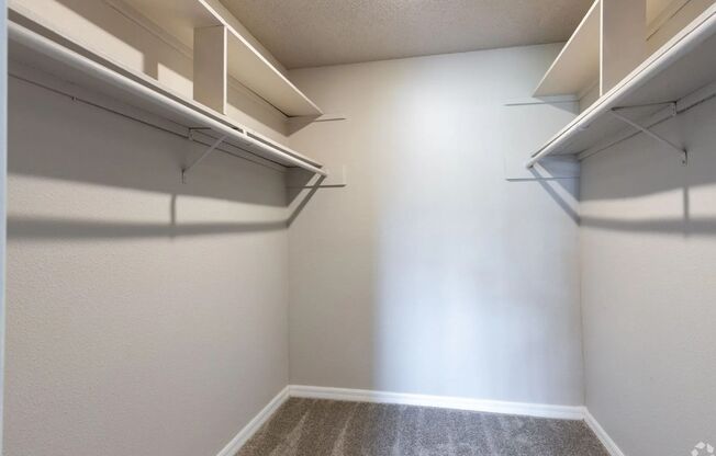 1 bed, 1 bath, 728 sqft, $1,320